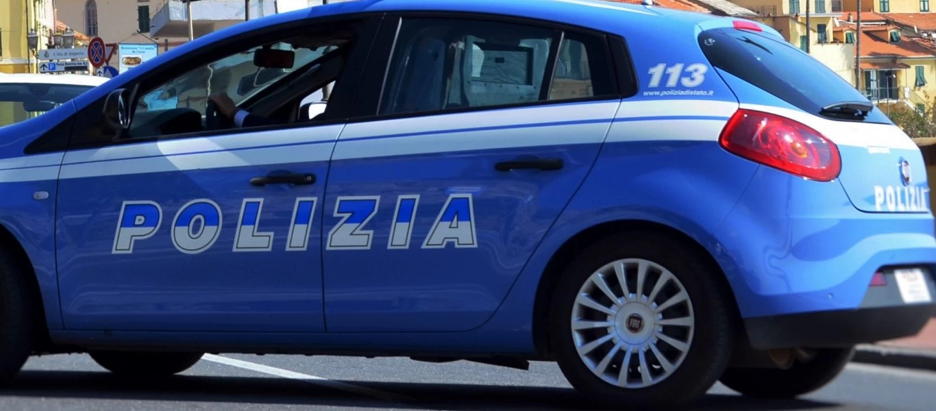 Πλήγωσε την ερωτiκή ζωή ενός ζευγαριού ο κορωνοϊός - Παραβίασαν την καραντίνα για να το κάνουν... σε αυτοκίνητο